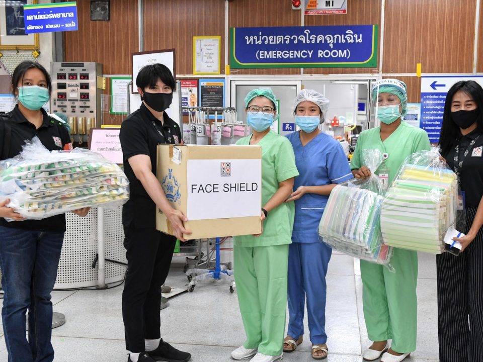 VOLUNTEERS OF “MONO GROUP” PRESENTED FACE SHILDS TO HOSPITALS